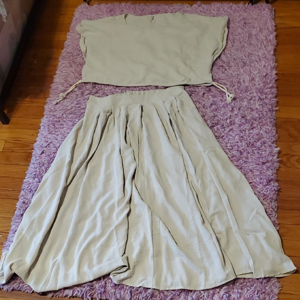 Elegant Cream Women's Skirt